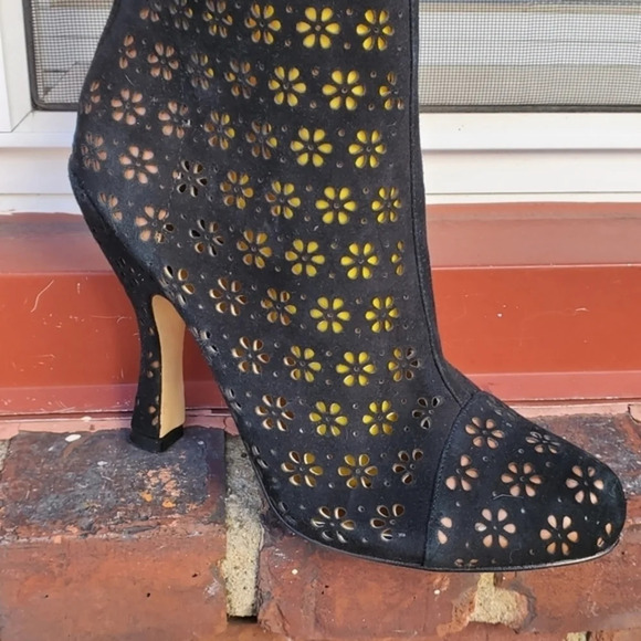 Hale Bob cut out ‎ booties 10 NEW - Picture 3 of 13